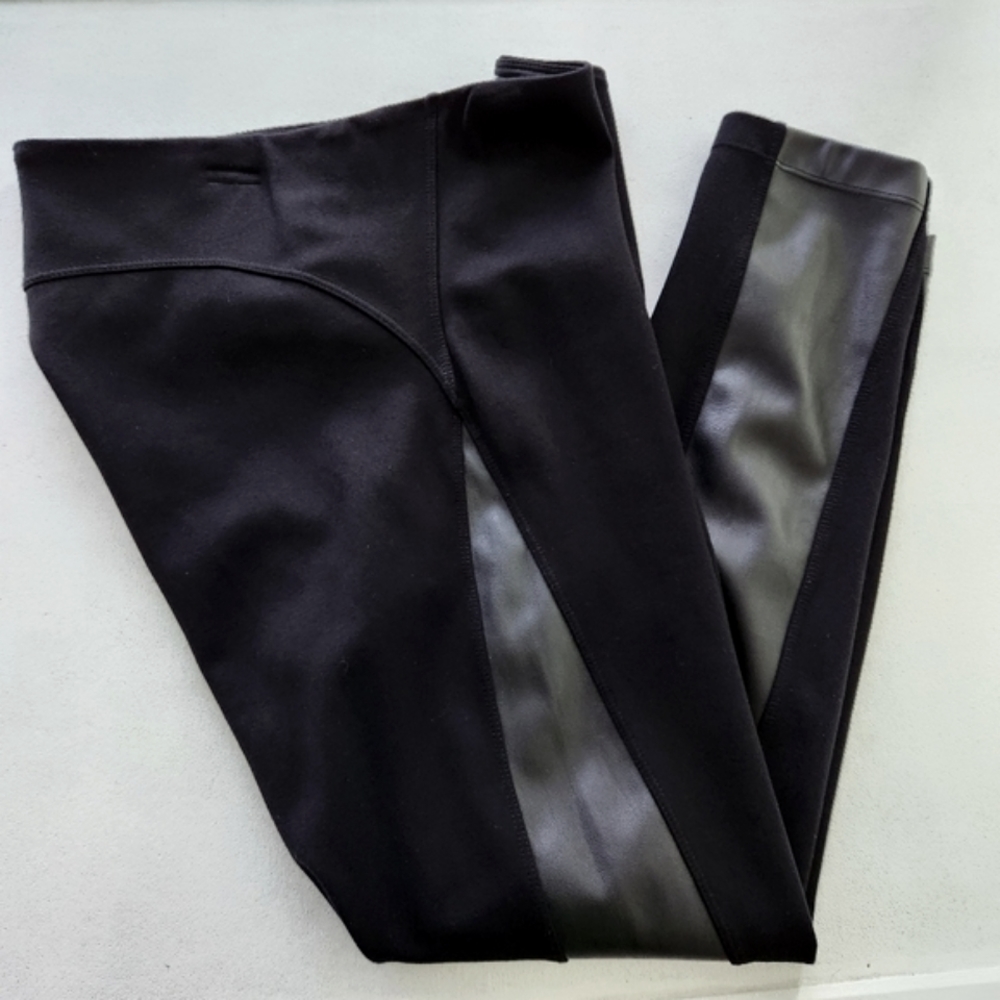 Lyssé Black Leggings Vegan Leather Side Panel Large